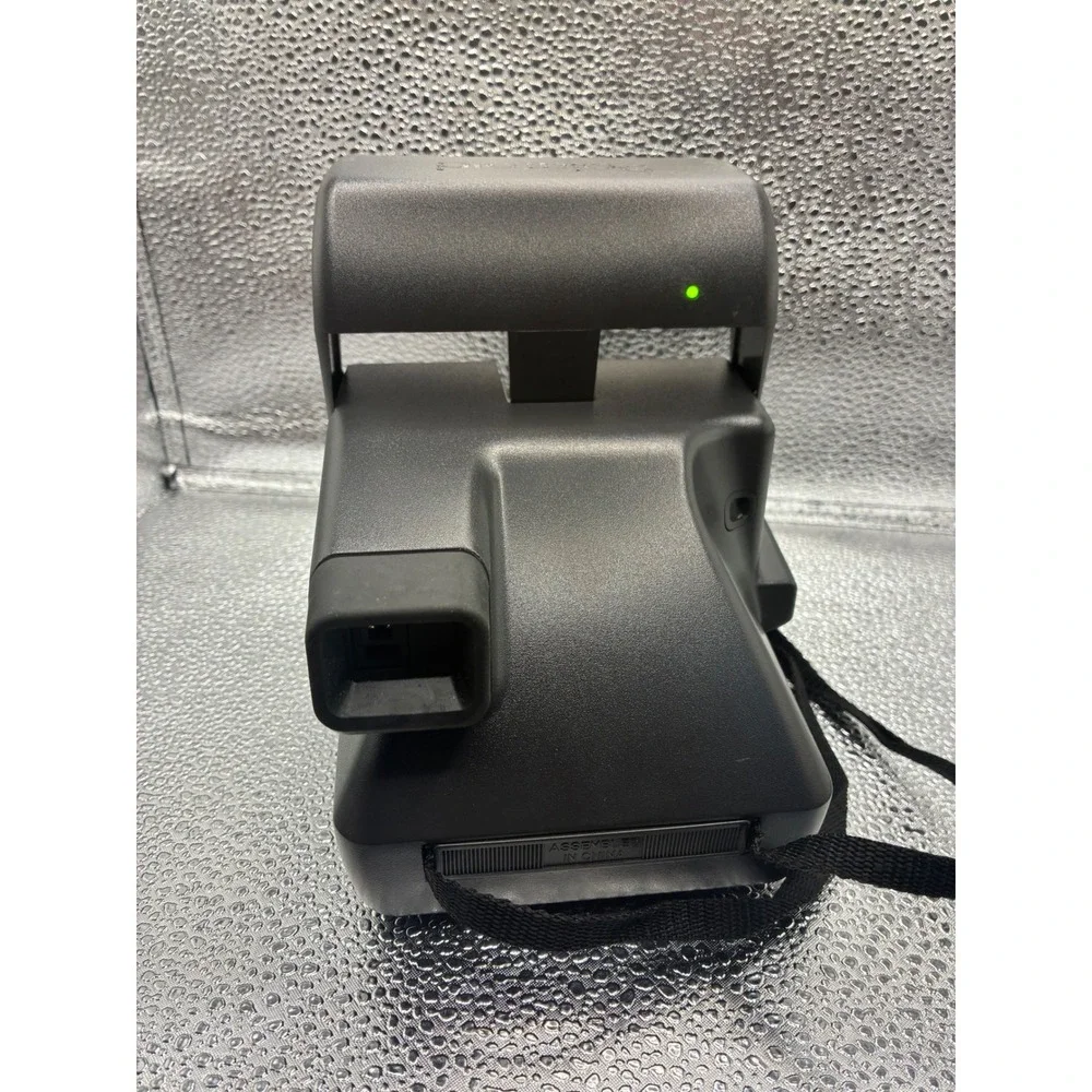 Polaroid OneStep 600 Instant Film Camera Black Vintage Retro Built-in Flash